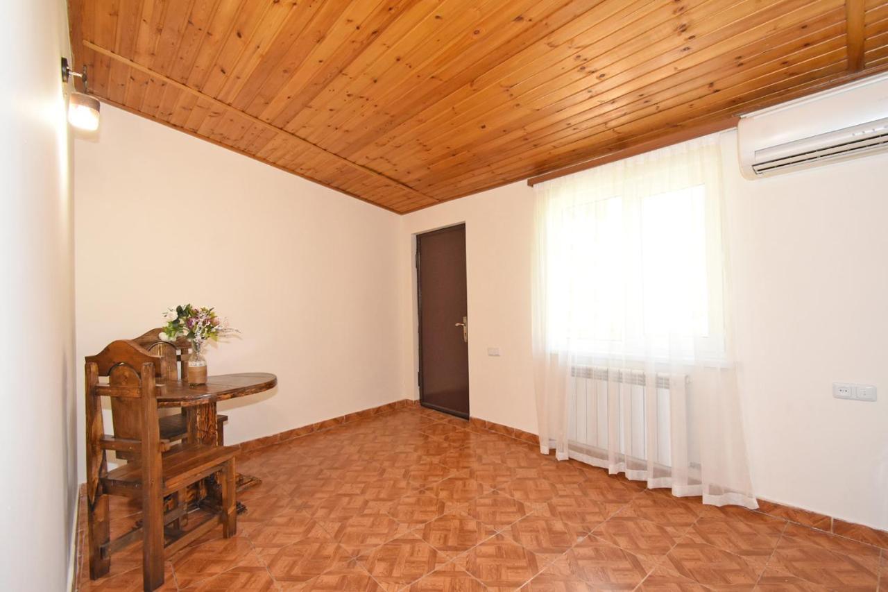 Forest Hills Yerevan Exterior photo