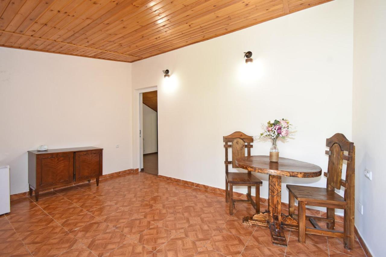 Forest Hills Yerevan Exterior photo