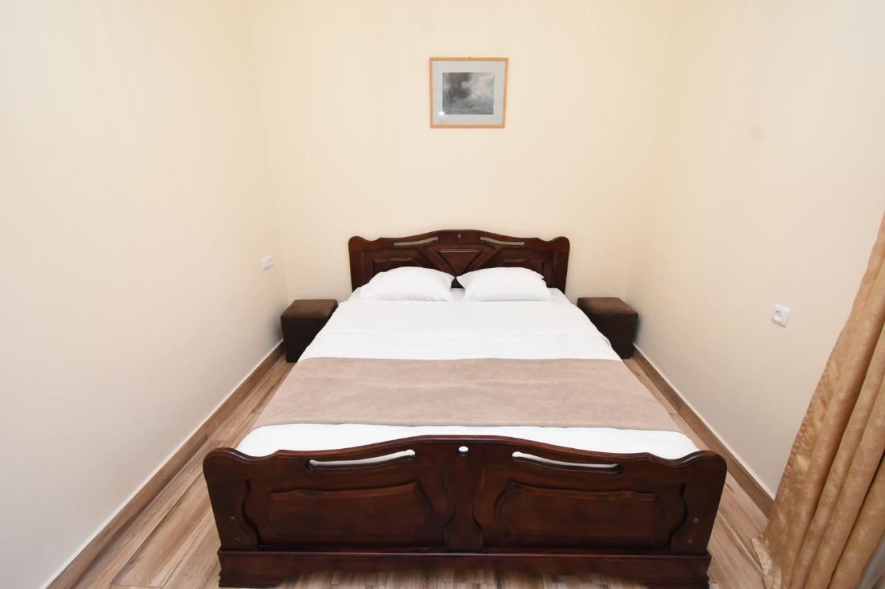 Forest Hills Yerevan Exterior photo