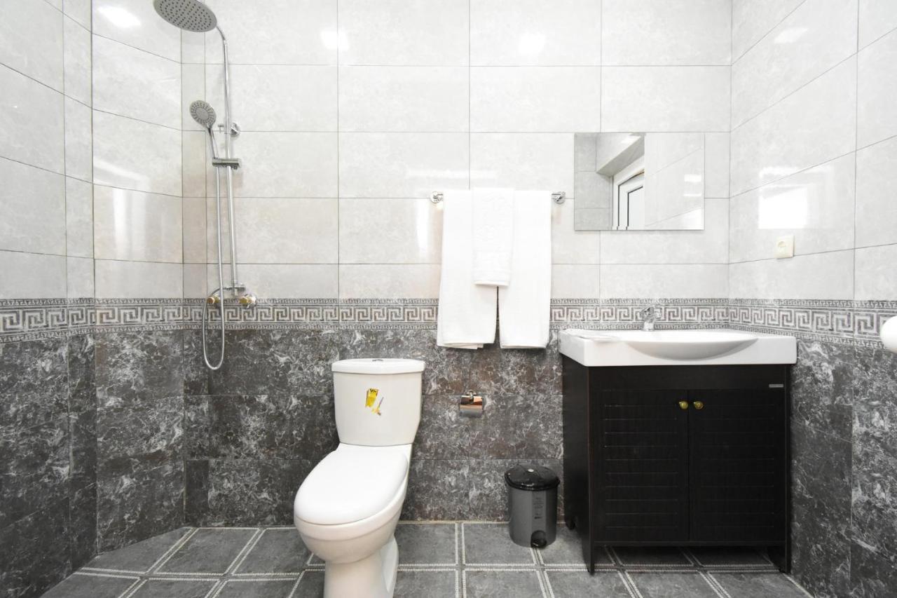 Forest Hills Yerevan Exterior photo