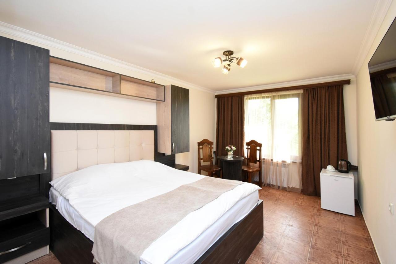 Forest Hills Yerevan Exterior photo