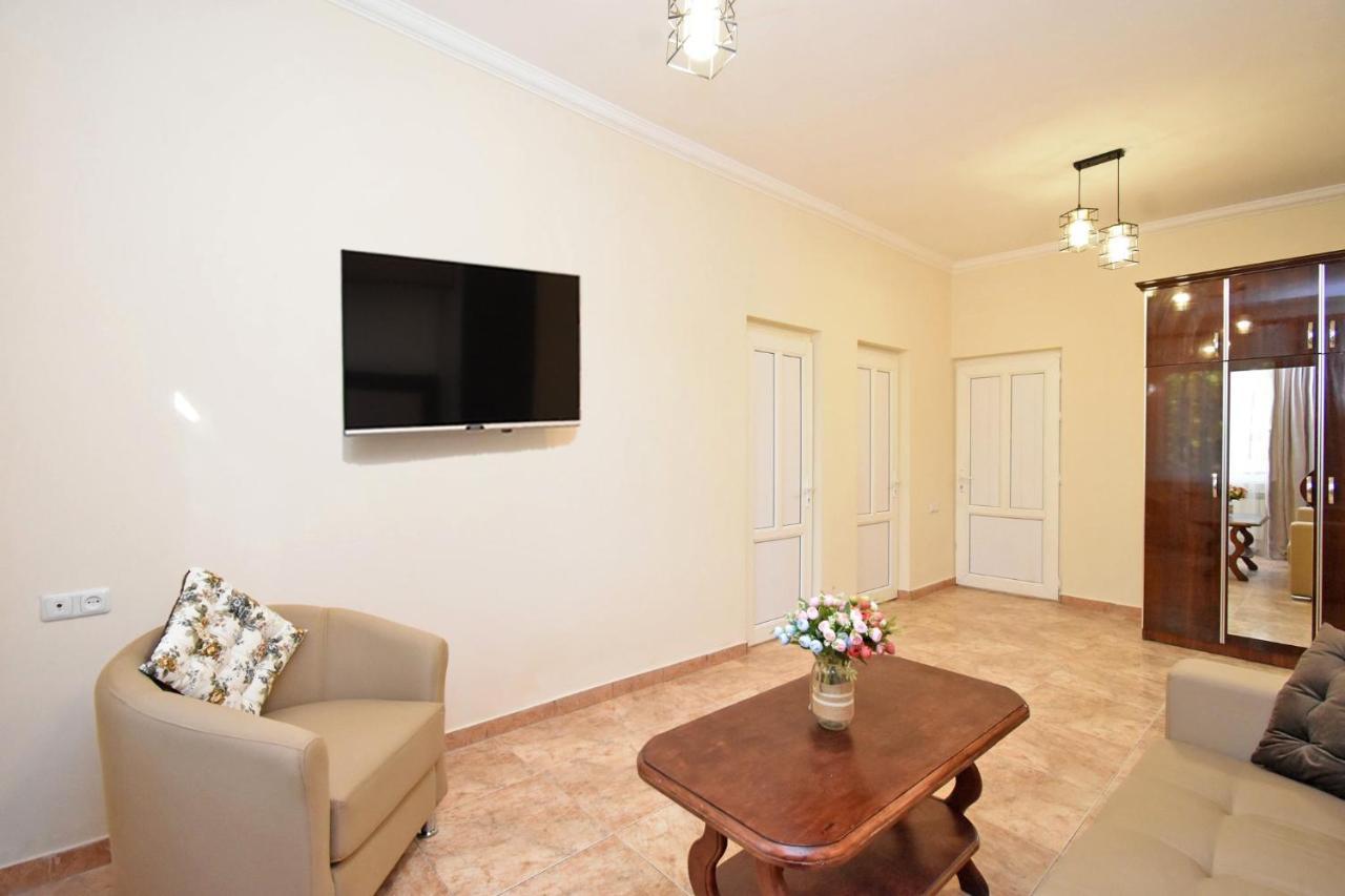 Forest Hills Yerevan Exterior photo